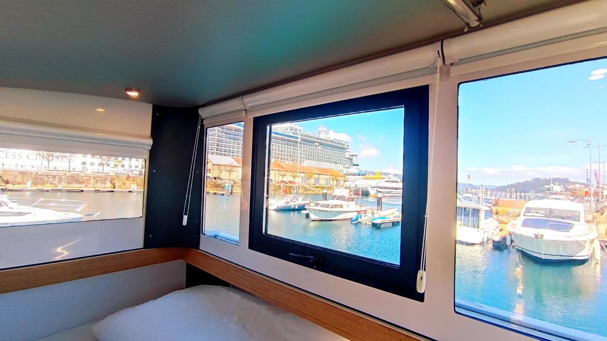 Casa Flotante En El Puerto De Vigo - Different Charter 호텔 외부 사진