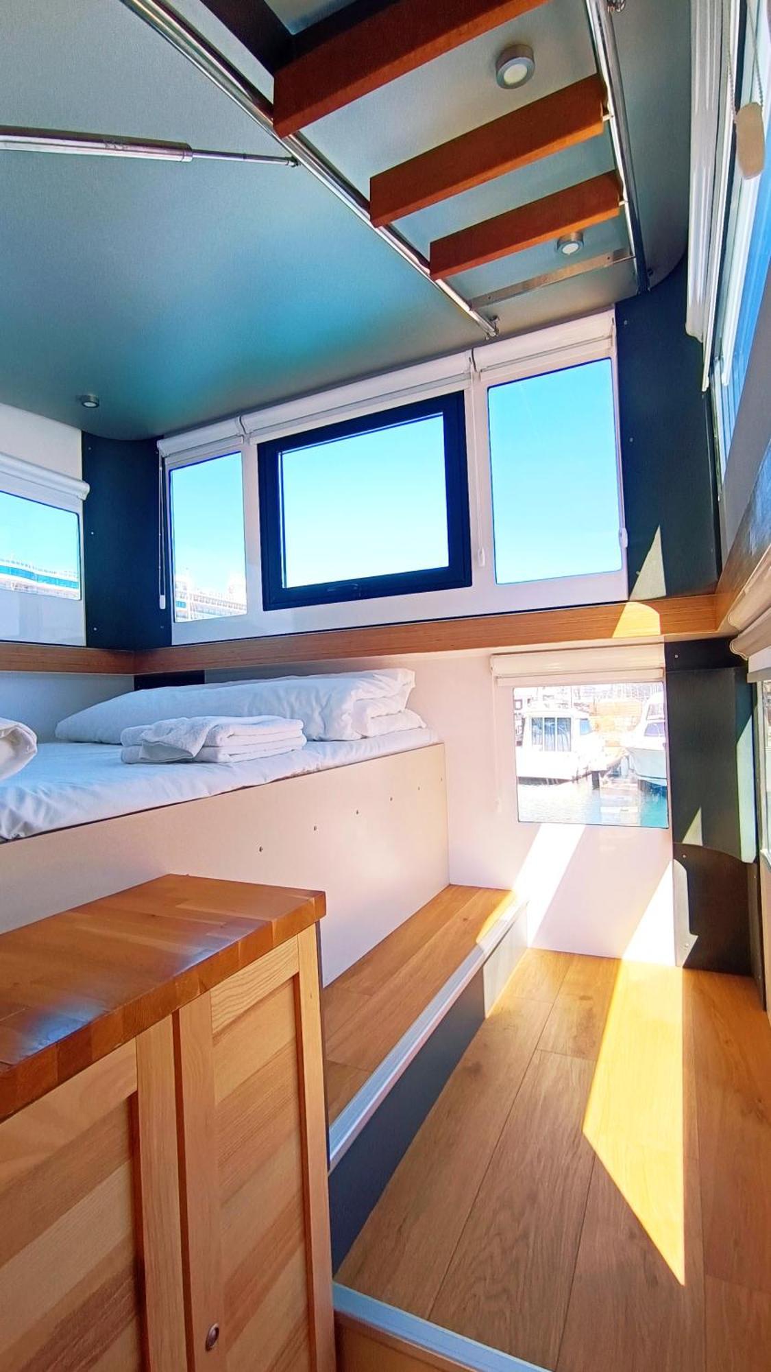Casa Flotante En El Puerto De Vigo - Different Charter 호텔 외부 사진