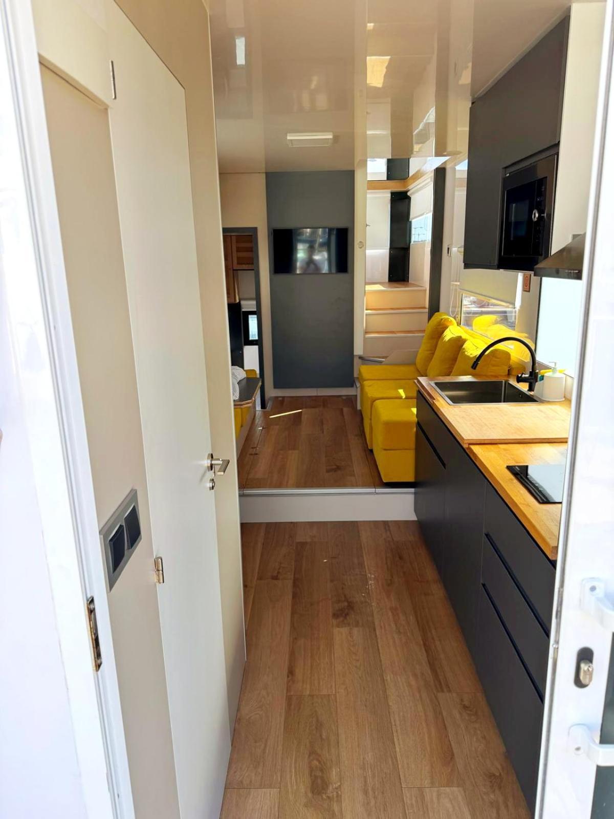 Casa Flotante En El Puerto De Vigo - Different Charter 호텔 외부 사진