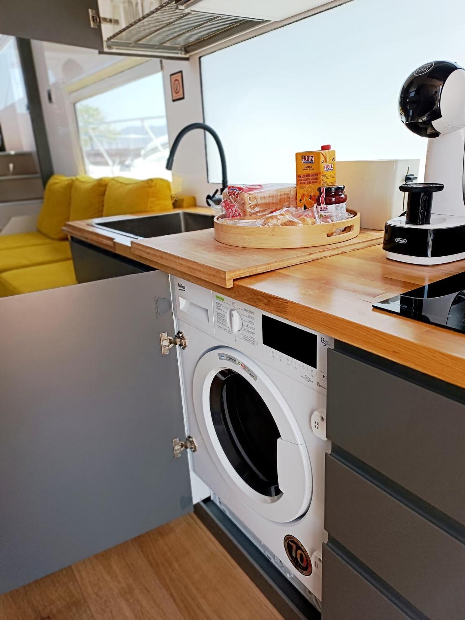 Casa Flotante En El Puerto De Vigo - Different Charter 호텔 외부 사진
